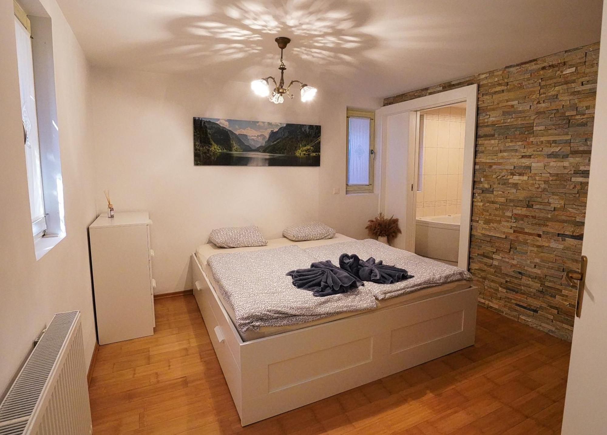 Apartment Mojstrovka With Terrace In Center Kranjska Gora